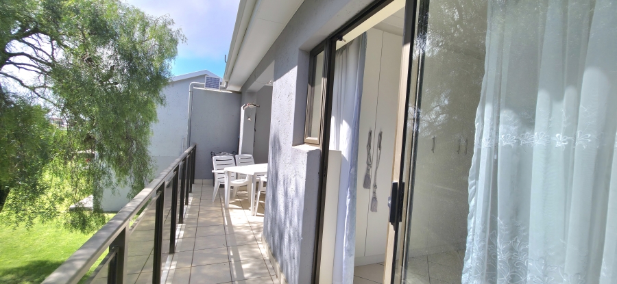 2 Bedroom Property for Sale in Hartenbos Central Western Cape